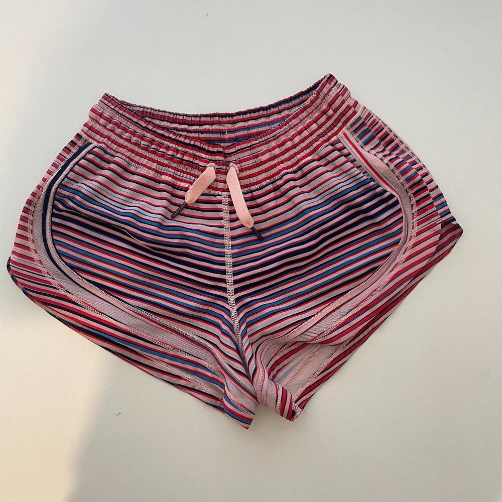 Women's lululemon shorts with liner